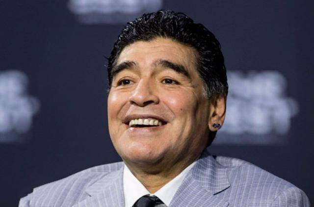 今后足球谁再敢称王?最后的马拉多纳脱离 足坛只有球星:十大外围足球平台app(图3)
今后足球谁再敢称王?最后的马拉多纳脱离 足坛只有球星:十大外围足球平台app(图3)