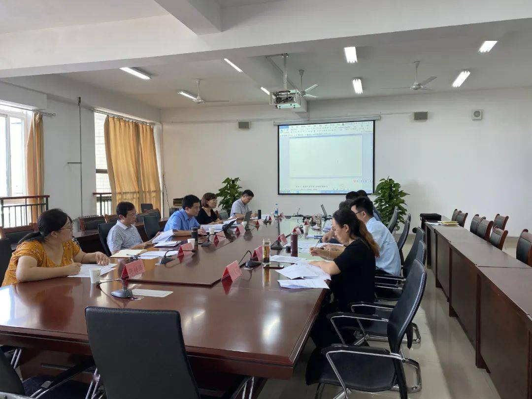 
我校人事处组织召开教师职称评价尺度及教研科研事情量盘算措施研讨会‘十大外围足球平台app’(图3)